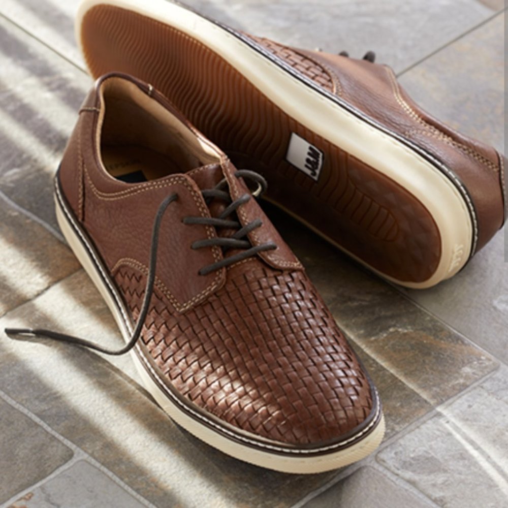 Johnston & Murphy McGuffey woven plain toe shoes. Size 13 men's.